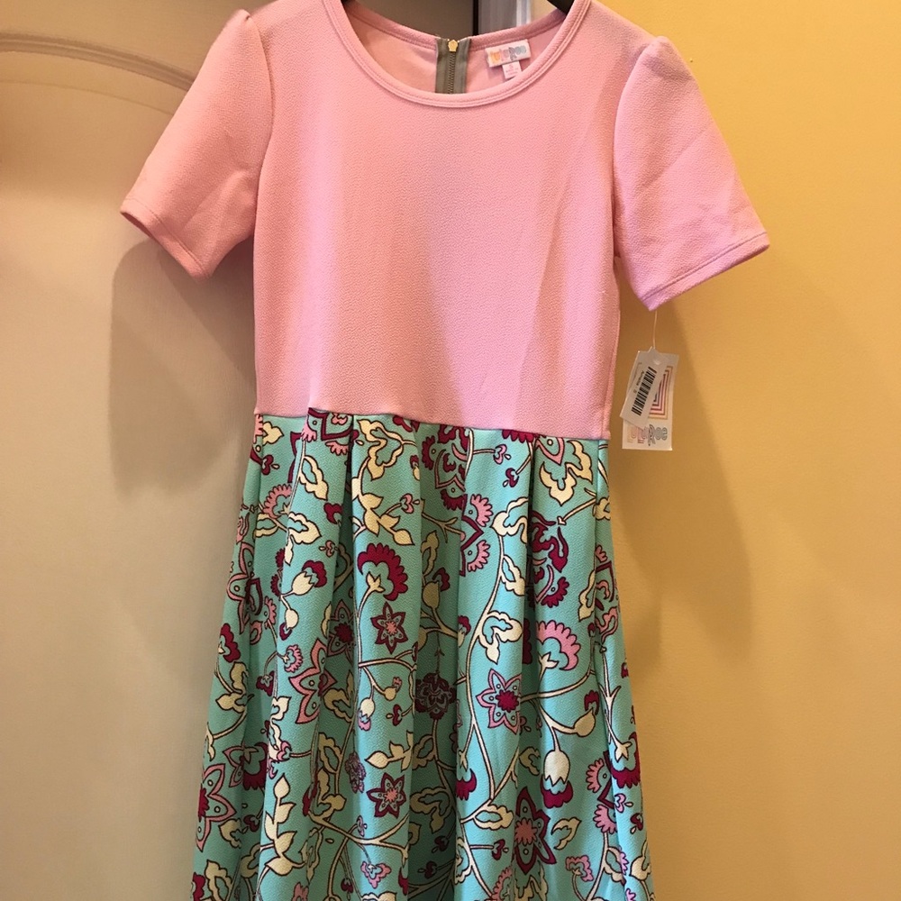 Amelia dress size small